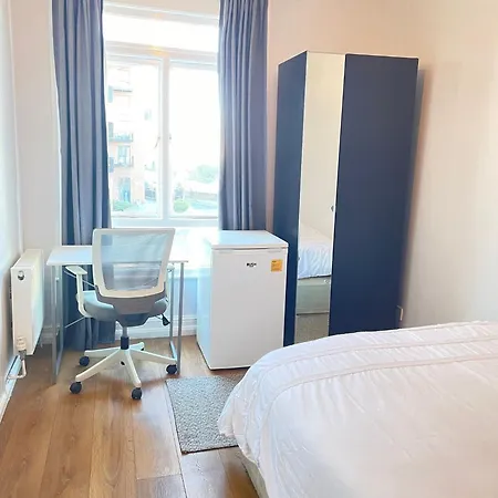 Dalston'S Rooms